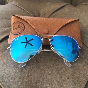Ray Ban Aviator Sunglasses- Blue Gradient